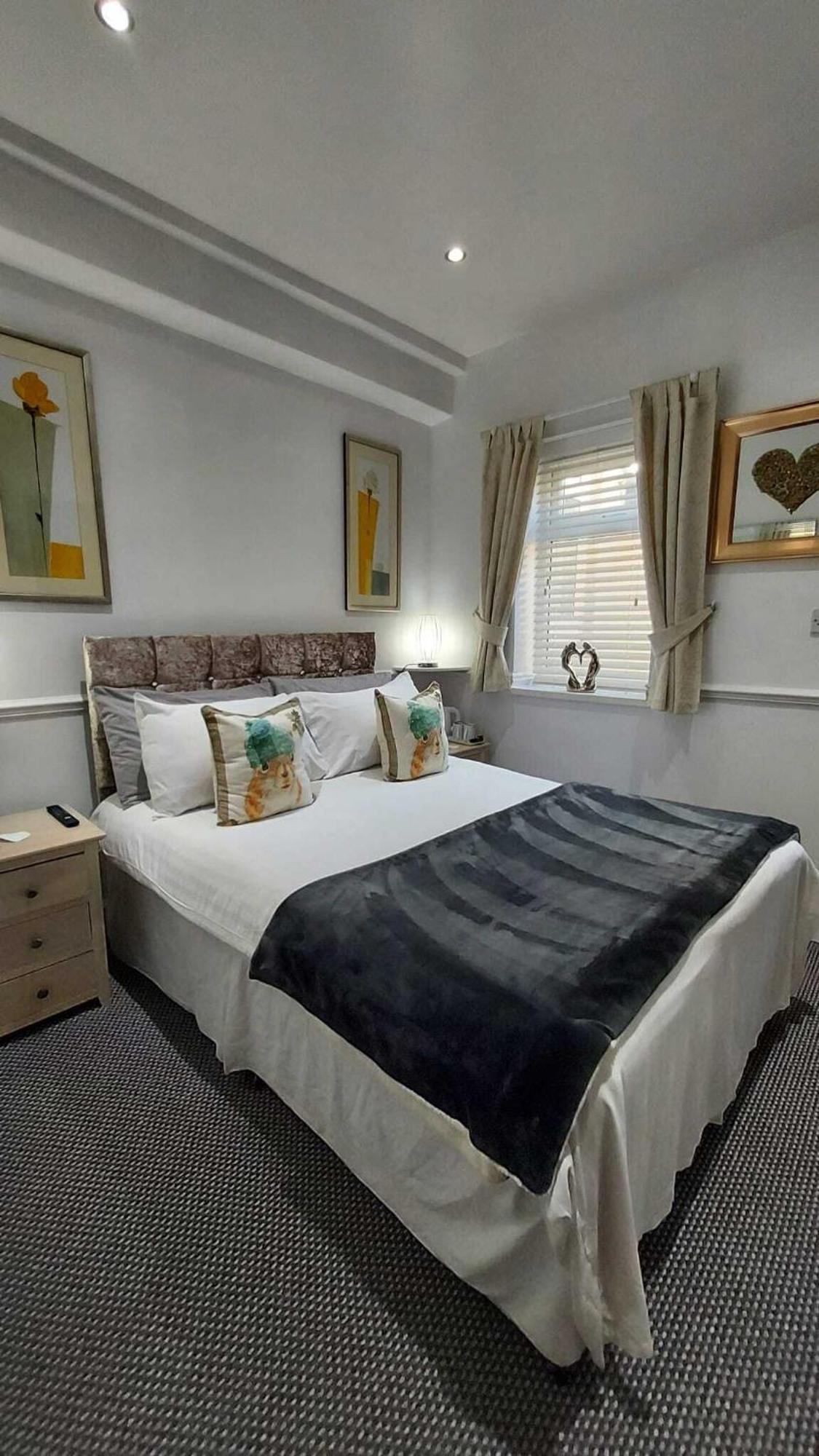 Bed & Breakfast Rockdene 3*