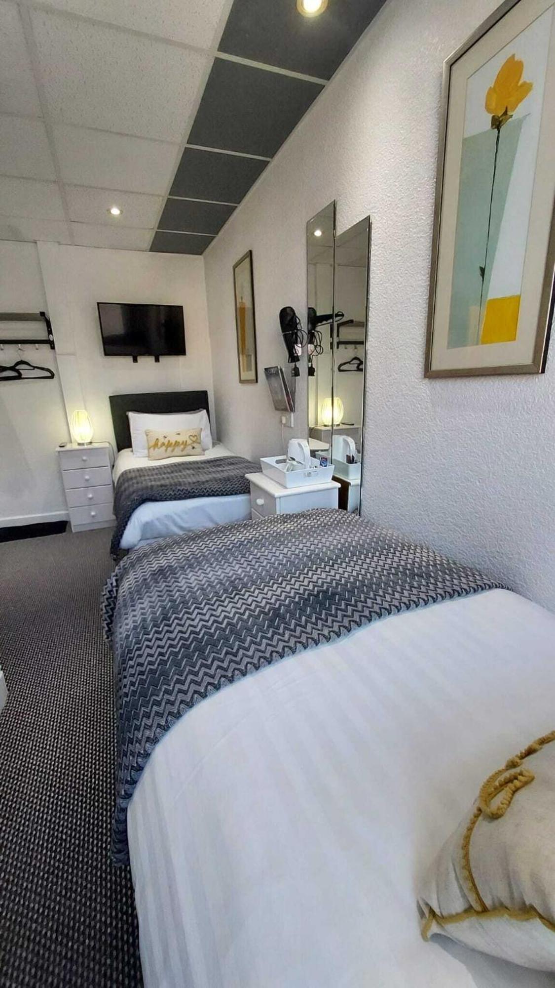 Rockdene 3*